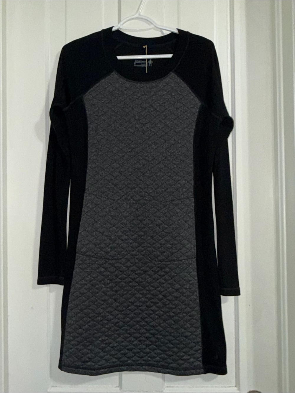 NWT Women's medium smartwool diamond peak Quilted‎ mini Dress merino wool mix